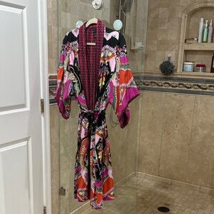 Rachel Zoe Pink and Black Patterned kimono or robe